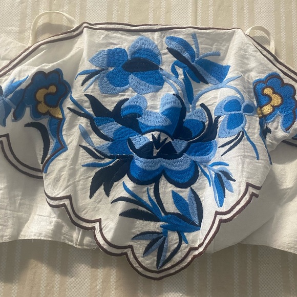 Angel Biba White with Blue Floral Embroidered Boho Crop Top M - Picture 4 of 7